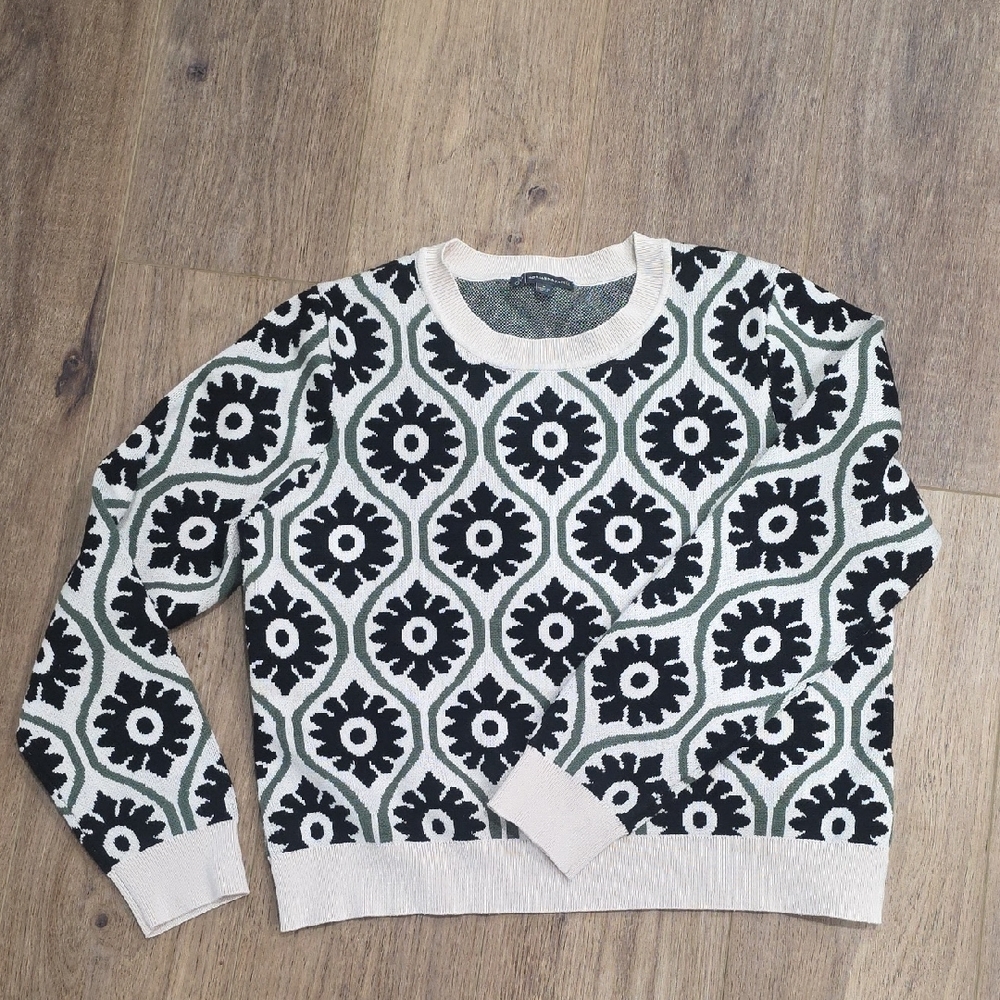 Adrianna Papell Size Medium Sweater